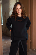 Įkelti vaizdą į galerijos rodinį, V&V „Adventure lover“ džemperis