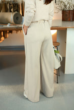 Įkelti vaizdą į galerijos rodinį, V&V „Almond milk“plačios kelnės