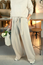 Įkelti vaizdą į galerijos rodinį, V&V „Almond milk“plačios kelnės