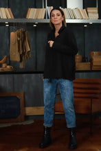 Įkelti vaizdą į galerijos rodinį, V&V “Boyfriend‘ai“ mėlyni blukinti džinsai