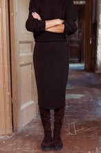 Įkelti vaizdą į galerijos rodinį, V&V „Coffee break“ pieštuko formos merino sijonas