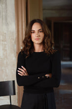 Įkelti vaizdą į galerijos rodinį, V&V „Eclipse“ siauro silueto merino megztukas