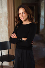 Įkelti vaizdą į galerijos rodinį, V&V „Eclipse“ siauro silueto merino megztukas