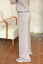 Įkelti vaizdą į galerijos rodinį, V&V „Imbieras“ merino vilnos kelnės