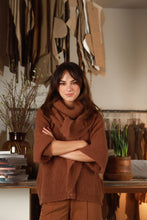 Įkelti vaizdą į galerijos rodinį, V&V „Kaštainis“megztukas