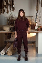 Įkelti vaizdą į galerijos rodinį, V&V „Lordas“ burgundy spalvos merino vilnos megztukas