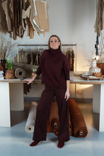 Įkelti vaizdą į galerijos rodinį, V&V „Lordas“ burgundy spalvos merino vilnos megztukas