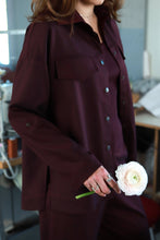 Įkelti vaizdą į galerijos rodinį, V&V „Merlot‘as“ marškinių tipo švarkas