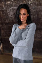 Įkelti vaizdą į galerijos rodinį, V&amp;V „Grey tone lover“ megztukėlis
