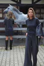 Įkelti vaizdą į galerijos rodinį, V&amp;V „Metro“ polo megztukas
