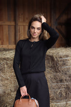 Įkelti vaizdą į galerijos rodinį, V&amp;V „Nero“ merino megztukas
